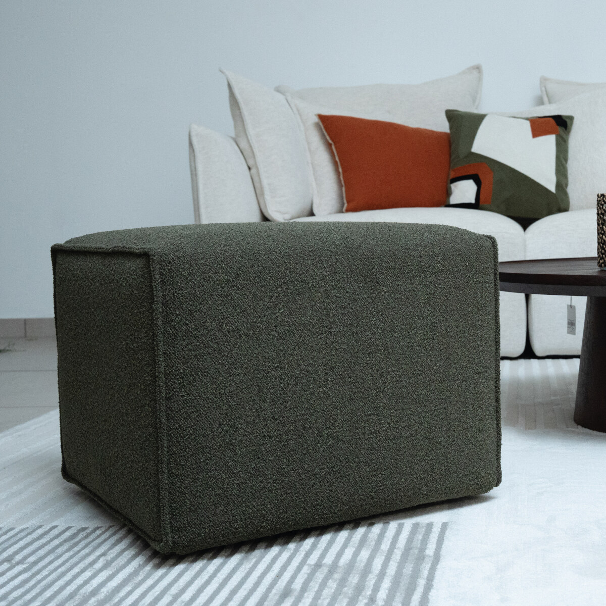 HA520 ottoman A2_ASX_205_12